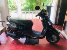 Hero Pleasure 2011 Motorbike