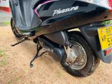 Hero Pleasure 2016 Motorbike