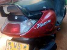 Hero Pleasure 2011 Motorbike