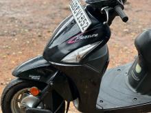 Hero Pleasure 2015 Motorbike