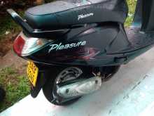 Hero Pleasure 2013 Motorbike