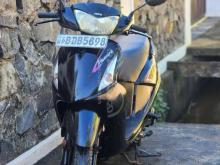 Hero Pleasure 2015 Motorbike