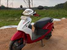 Hero Pleasure 2016 Motorbike