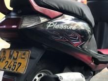 Hero Pleasure 2011 Motorbike