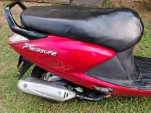 Hero Pleasure 2011 Motorbike