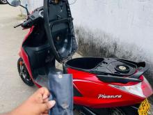 https://riyasewana.com/uploads/hero-pleasure-201522576655.jpg