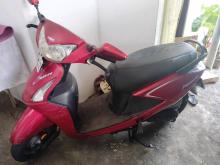 Hero Pleasure 2015 Motorbike