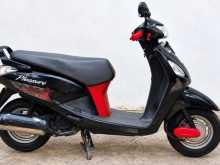 Hero Pleasure 2011 Motorbike
