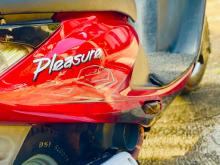 Hero Pleasure 2013 Motorbike