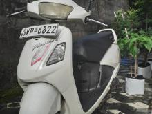 Hero Pleasure 2011 Motorbike