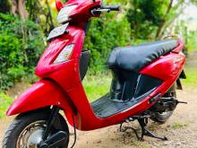 Hero Pleasure 2013 Motorbike