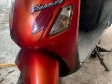 Hero Pleasure 2011 Motorbike