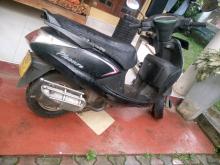 Hero Pleasure 2013 Motorbike