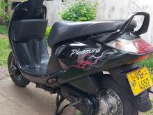 https://riyasewana.com/uploads/hero-pleasure-49174619966.jpg