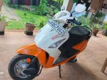 Hero Pleasure 2015 Motorbike