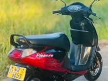Hero Pleasure 2011 Motorbike