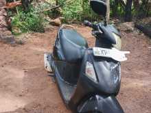 Hero Pleasure 2012 Motorbike