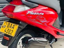 Hero Pleasure 2012 Three Wheel