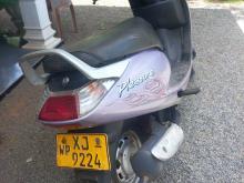 Hero Pleasure 2011 Motorbike