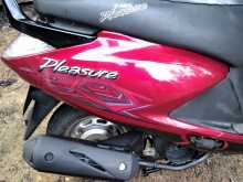 Hero Pleasure 2015 Motorbike
