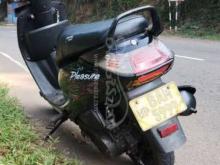 Hero Pleasure 2013 Motorbike