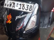 Hero Pleasure 2011 Motorbike