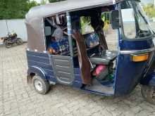 https://riyasewana.com/uploads/hero-three-wheel-2010-2115560512763.jpg