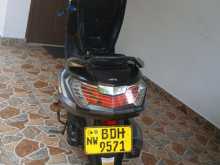 https://riyasewana.com/uploads/hero-vx-2510134113984.jpg