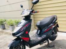 https://riyasewana.com/uploads/hero-xr-2215350413174.jpg