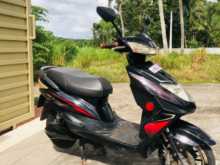 https://riyasewana.com/uploads/hero-xr-2215350413502.jpg