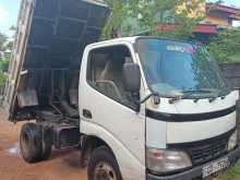 HINO Dutro 2004 Lorry