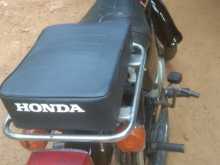 https://riyasewana.com/uploads/holden-cd-belly-3018382713474.jpg