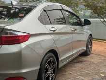 https://riyasewana.com/uploads/holden-honda-grace-2017-178432112153.jpg