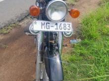 Honda 125 2003 Motorbike