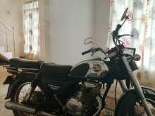 https://riyasewana.com/uploads/honda-125-benly-1114254713272.jpg