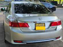 https://riyasewana.com/uploads/honda-accord-12142740282.jpg