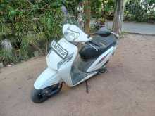 https://riyasewana.com/uploads/honda-activa-1317341713222.jpg