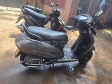 https://riyasewana.com/uploads/honda-activa-24735284122665.jpg