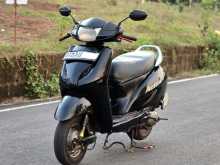 https://riyasewana.com/uploads/honda-activa-6846234112.jpg