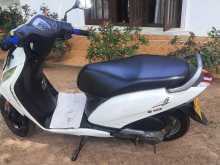 https://riyasewana.com/uploads/honda-activa-i-12735504973.jpg