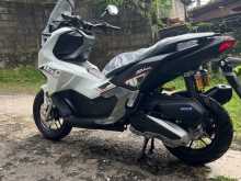 https://riyasewana.com/uploads/honda-adv-160-42226521105.jpg