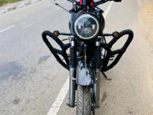 Honda CD125 2000 Motorbike