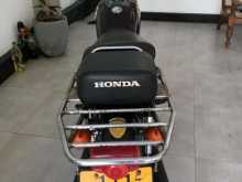 https://riyasewana.com/uploads/honda-benly-125-14944064392.jpg