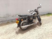 https://riyasewana.com/uploads/honda-benly-19730126235.jpg