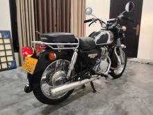 Honda Benly CD125 2002 Motorbike
