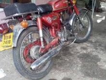 https://riyasewana.com/uploads/honda-benly-super-2915404869854.jpg