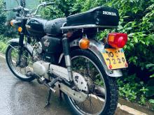 Honda Benly Super 110s 1980 Motorbike