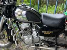 Honda CD125 T 2004 Motorbike