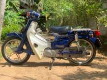 Honda C50 Custom Japan 2001 Motorbike