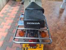 https://riyasewana.com/uploads/honda-c50-press-11139571436.jpg